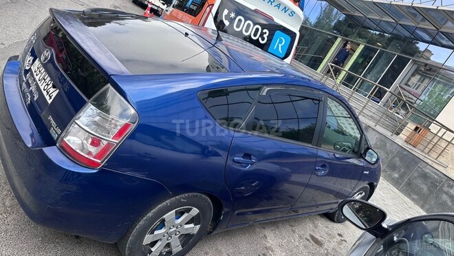 Toyota Prius-2