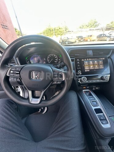 Honda Insight-8
