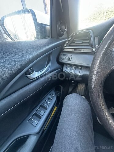 Honda Insight-6