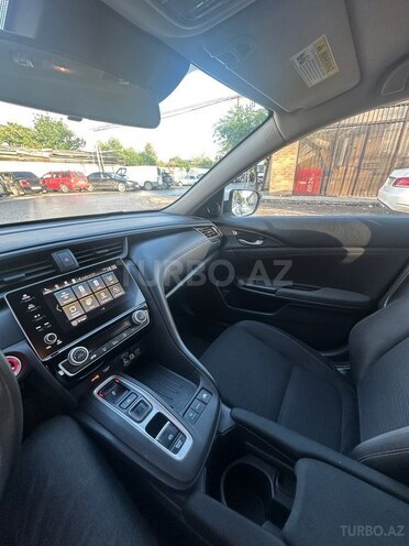 Honda Insight-7