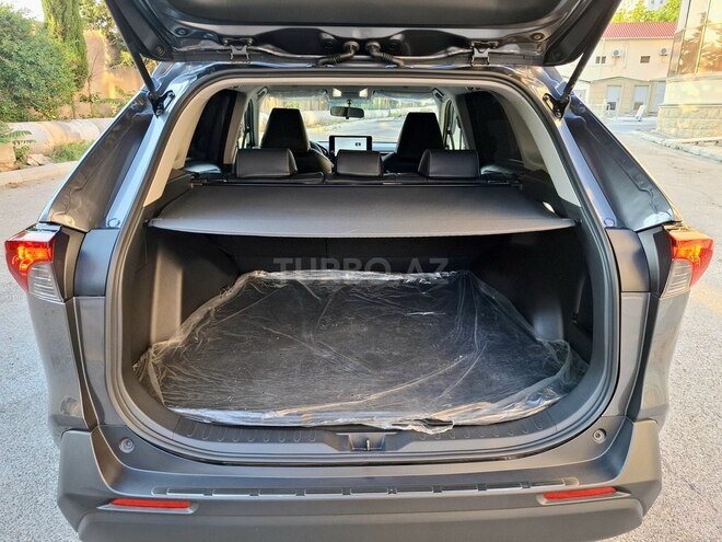 Toyota RAV4-16