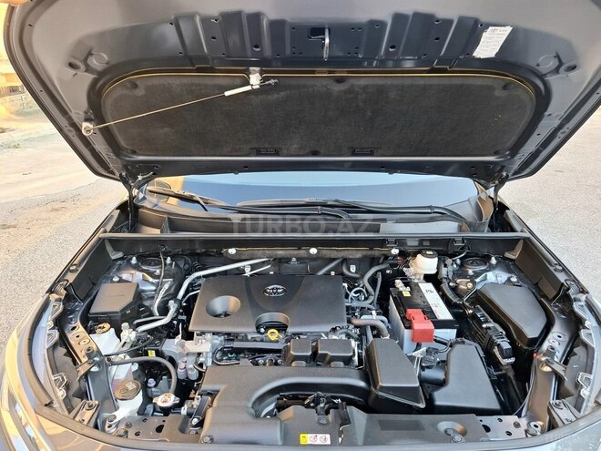 Toyota RAV4-17