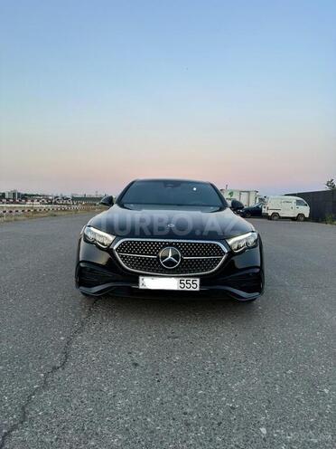 Mercedes E 300 de-1