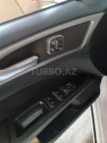 Ford Fusion (North America)-8
