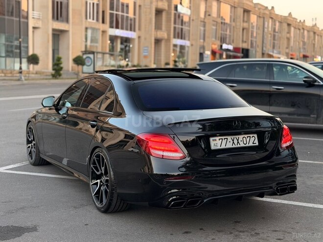 Mercedes E 300-2
