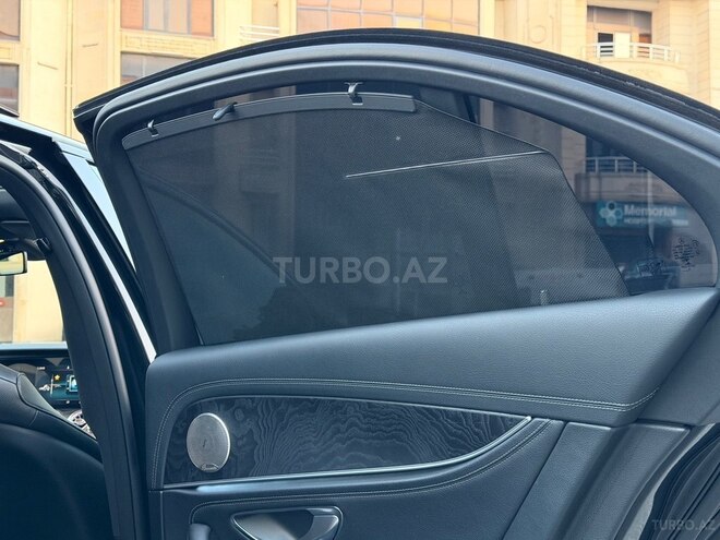 Mercedes E 300-14