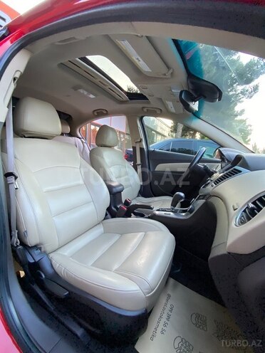 Chevrolet Cruze-17