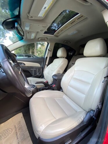 Chevrolet Cruze-16