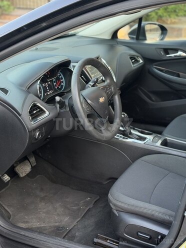 Chevrolet Cruze-10