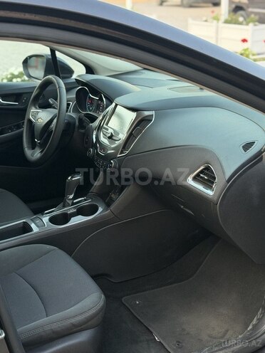Chevrolet Cruze-13