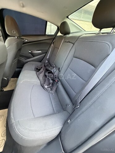 Chevrolet Cruze-11