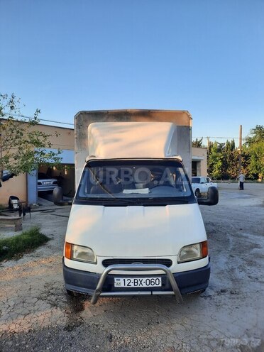 Ford Transit-1