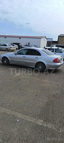 Mercedes E 320-4