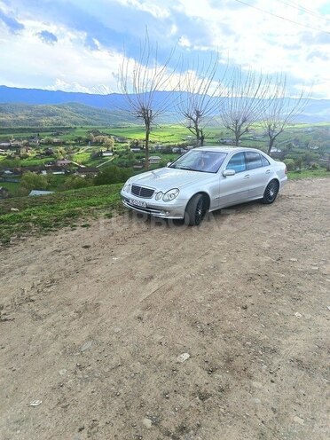 Mercedes E 320-2