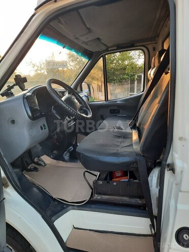 Ford Transit-6
