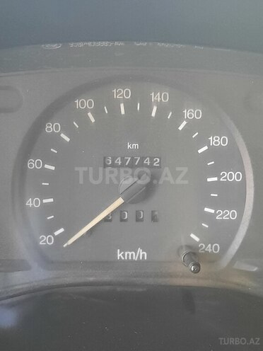 Ford Transit-8