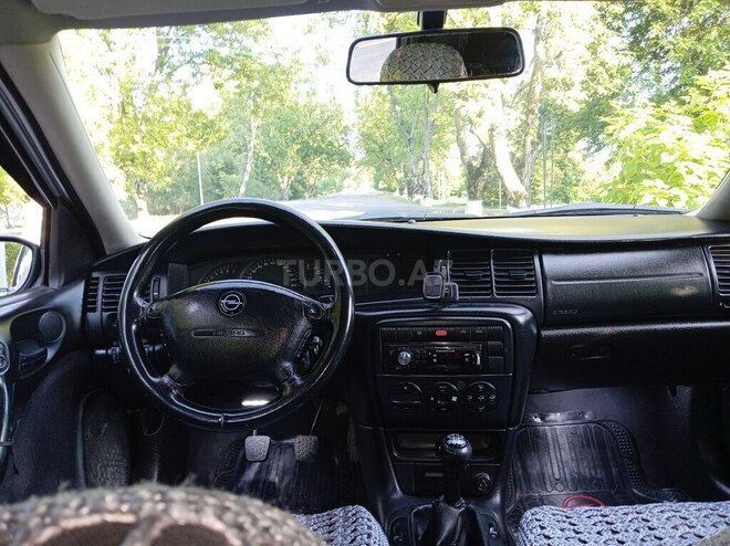 Opel Vectra-3