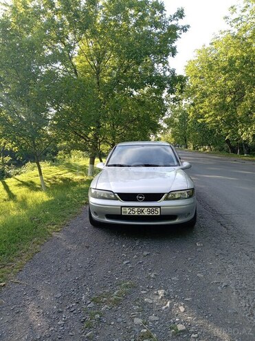 Opel Vectra-8