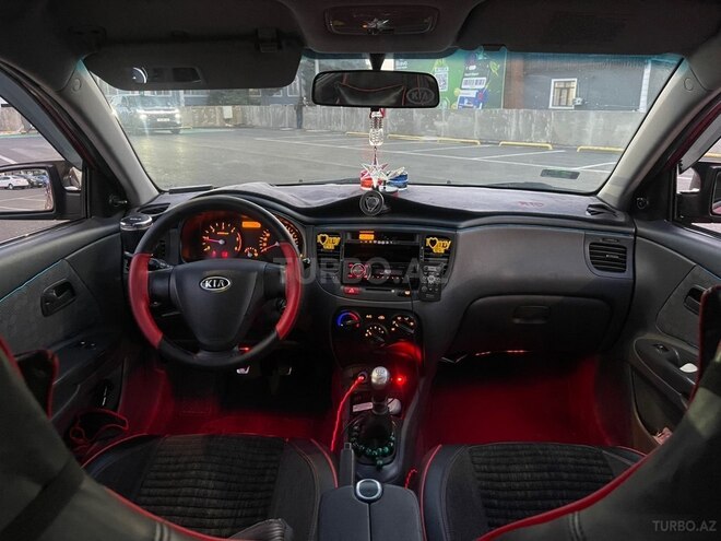 Kia Rio-6