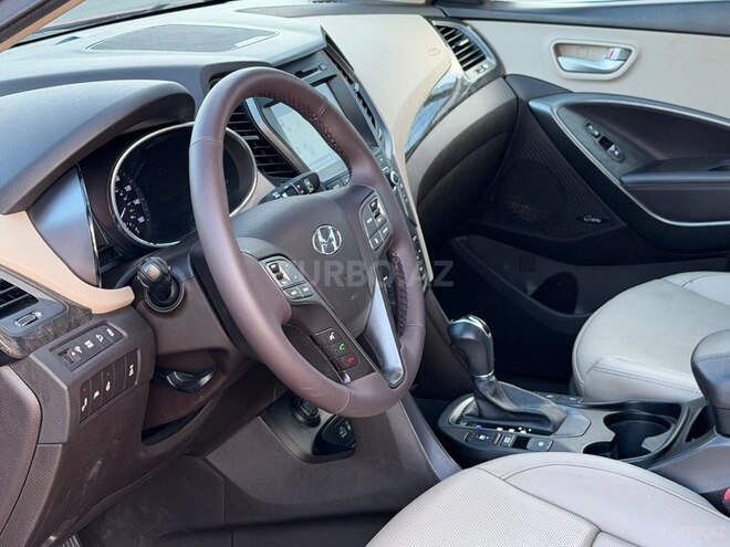 Hyundai Santa Fe-13