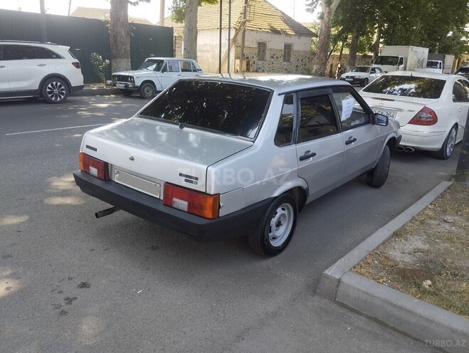 LADA (VAZ) 21099-4