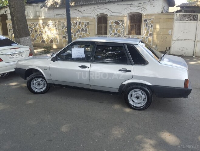 LADA (VAZ) 21099-8