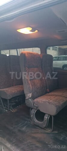 Nissan Urvan-6