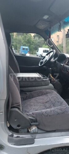 Nissan Urvan-8