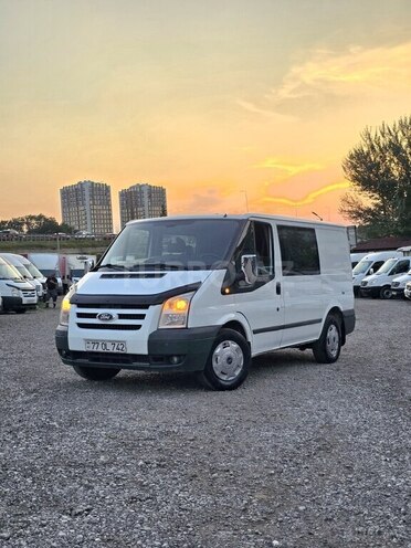 Ford Transit-2