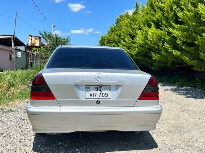 Mercedes C 200-2