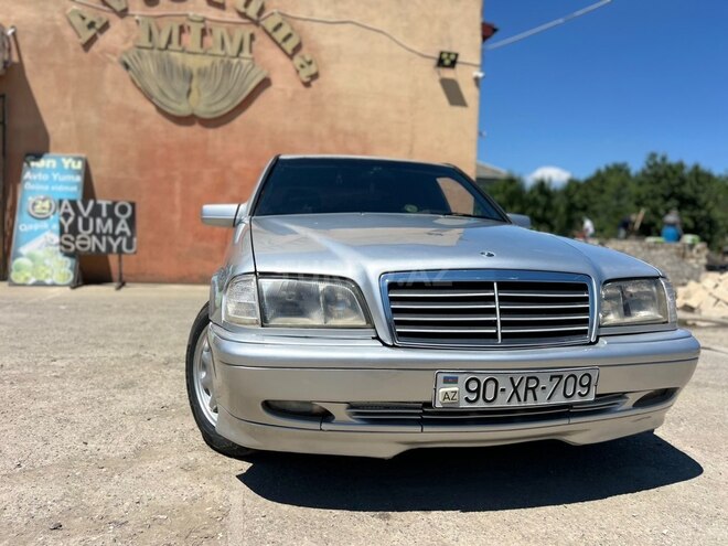 Mercedes C 200-1