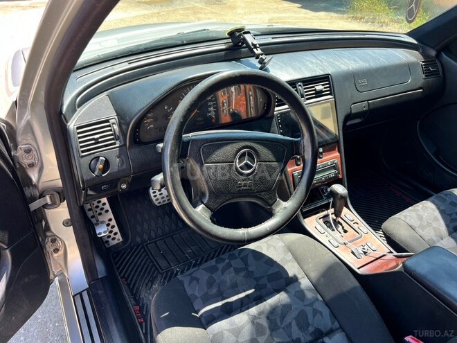 Mercedes C 200-8