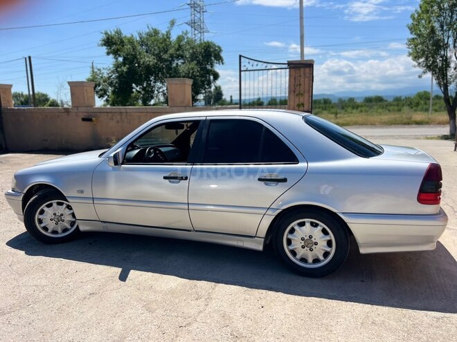 Mercedes C 200-12