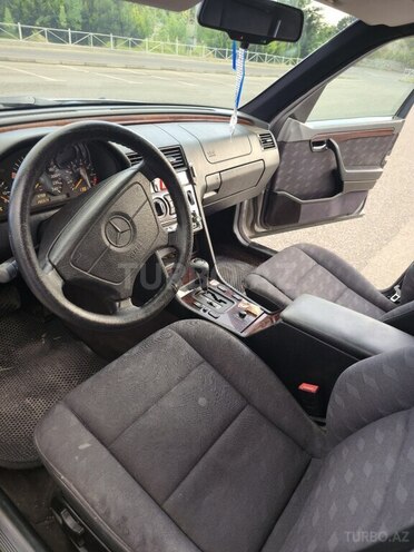 Mercedes C 180-9