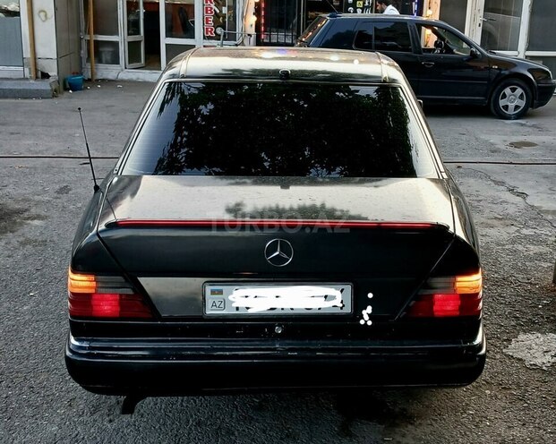 Mercedes 200 E-3