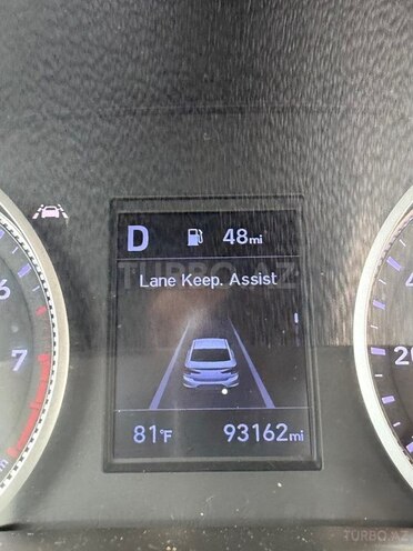 Hyundai Elantra-11