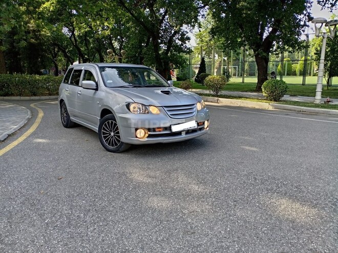 Mitsubishi Airtrek-8