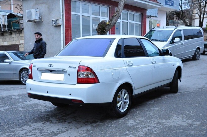 LADA (VAZ) Priora-9