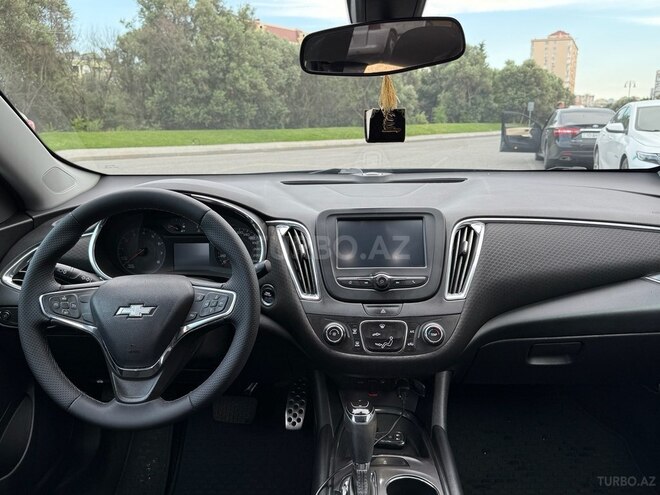 Chevrolet Malibu-13