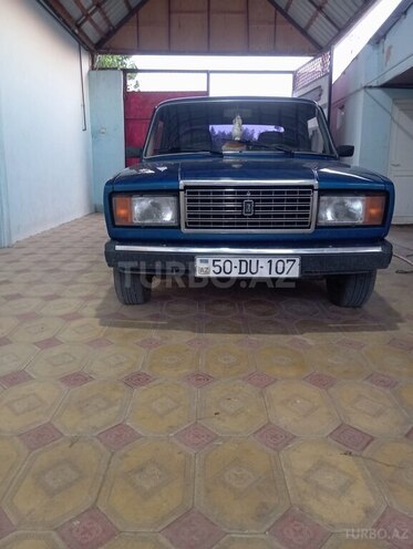 LADA (VAZ) 2107-1