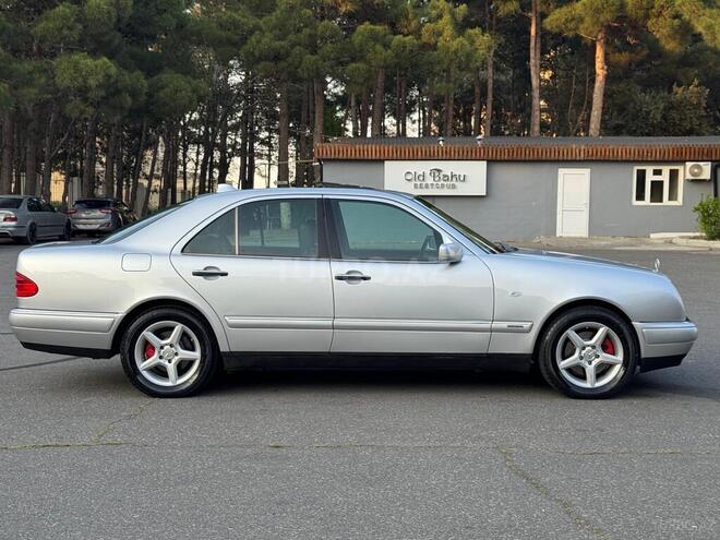Mercedes E 240-6