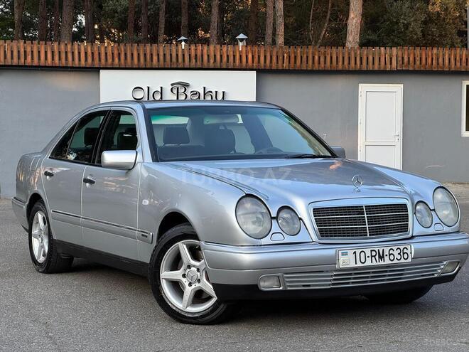 Mercedes E 240-2