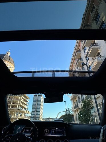 Mercedes E 300-10