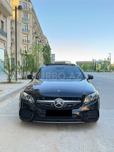 Mercedes E 300-1