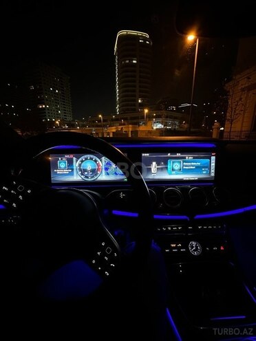 Mercedes E 300-7