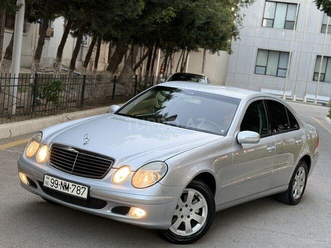 Mercedes E 200-1