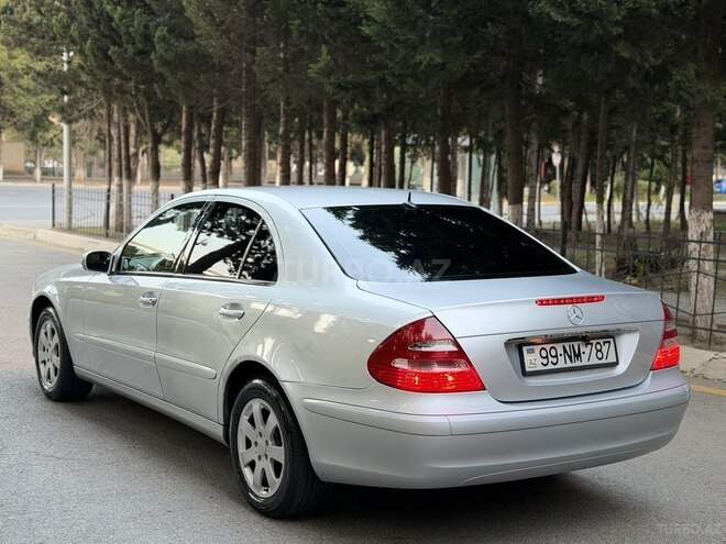 Mercedes E 200-10