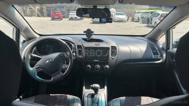 Kia Cerato-10