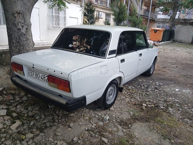 LADA (VAZ) 2107-5
