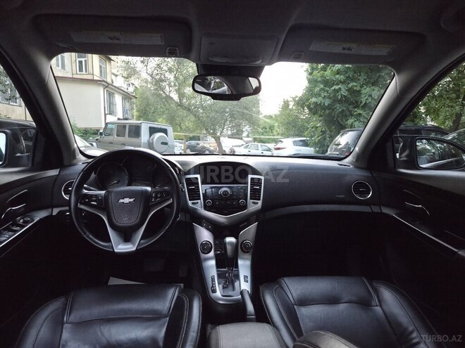 Chevrolet Cruze-11